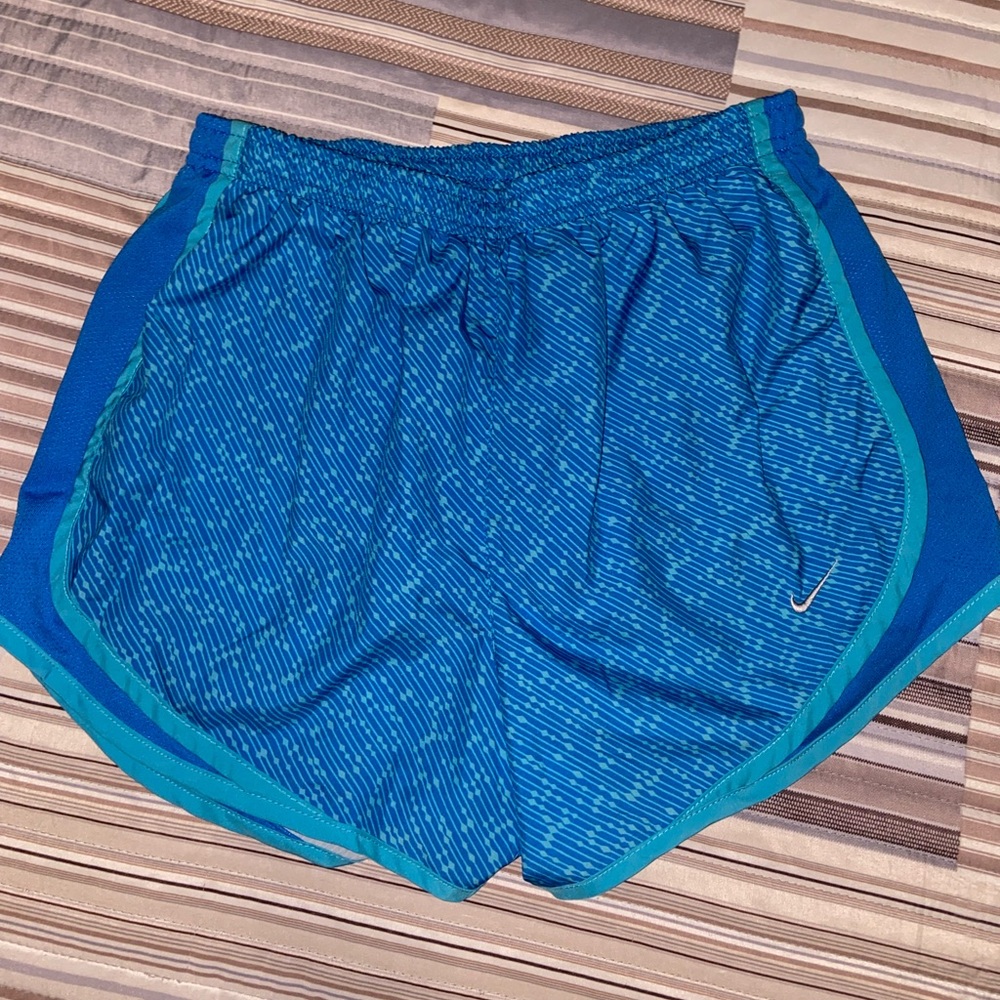Nike shorts - Picture 2 of 3
